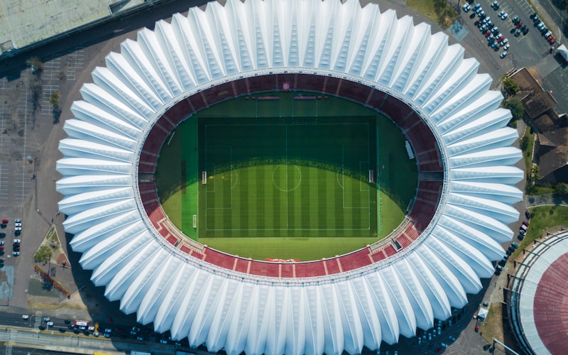 非凡国际门将视角机位拍摄的守门员扑救瞬间